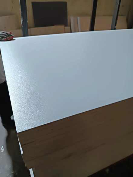 Matt white 15mm laminated ply