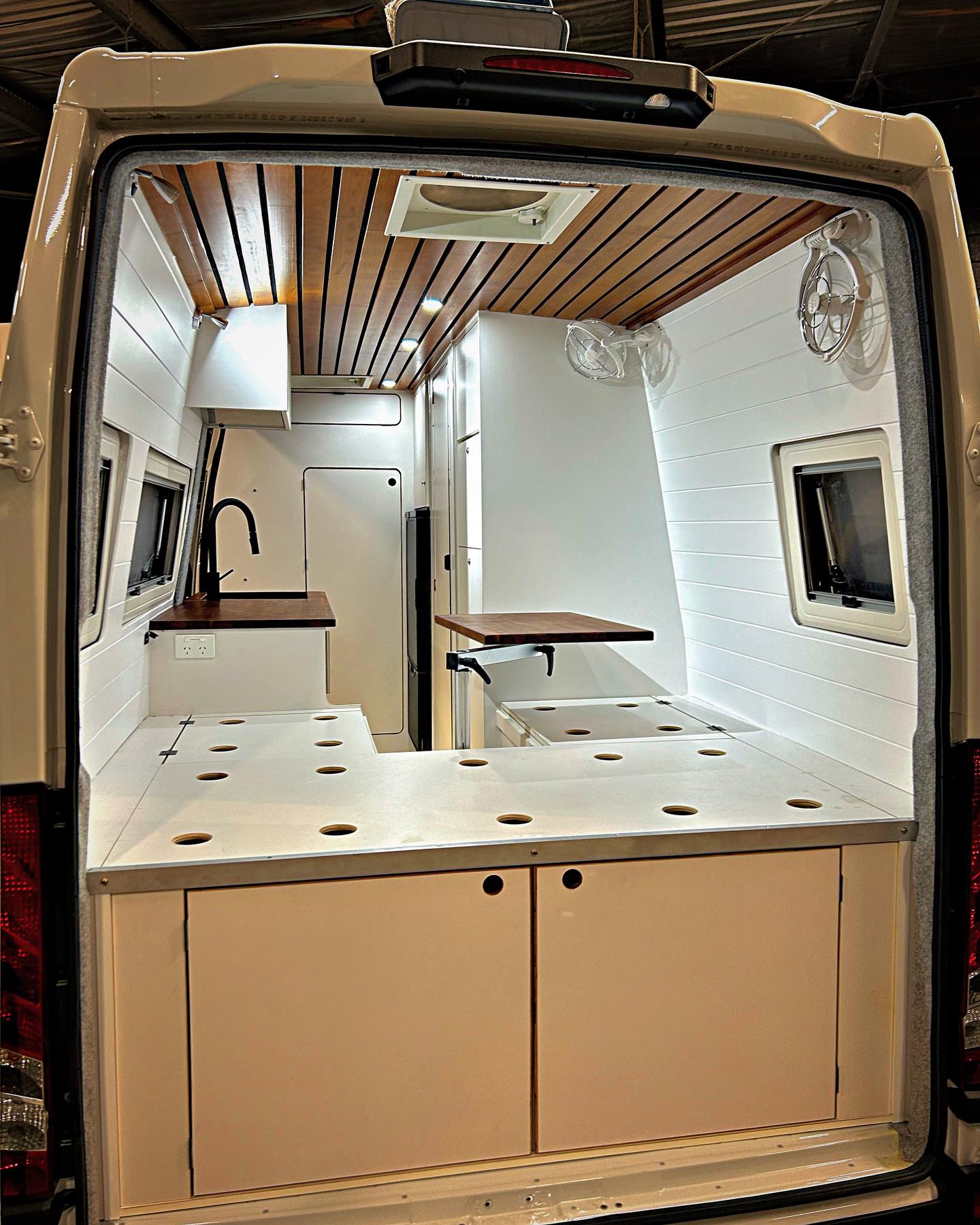 Showroom – Goldcoast Campervans PTY LTD